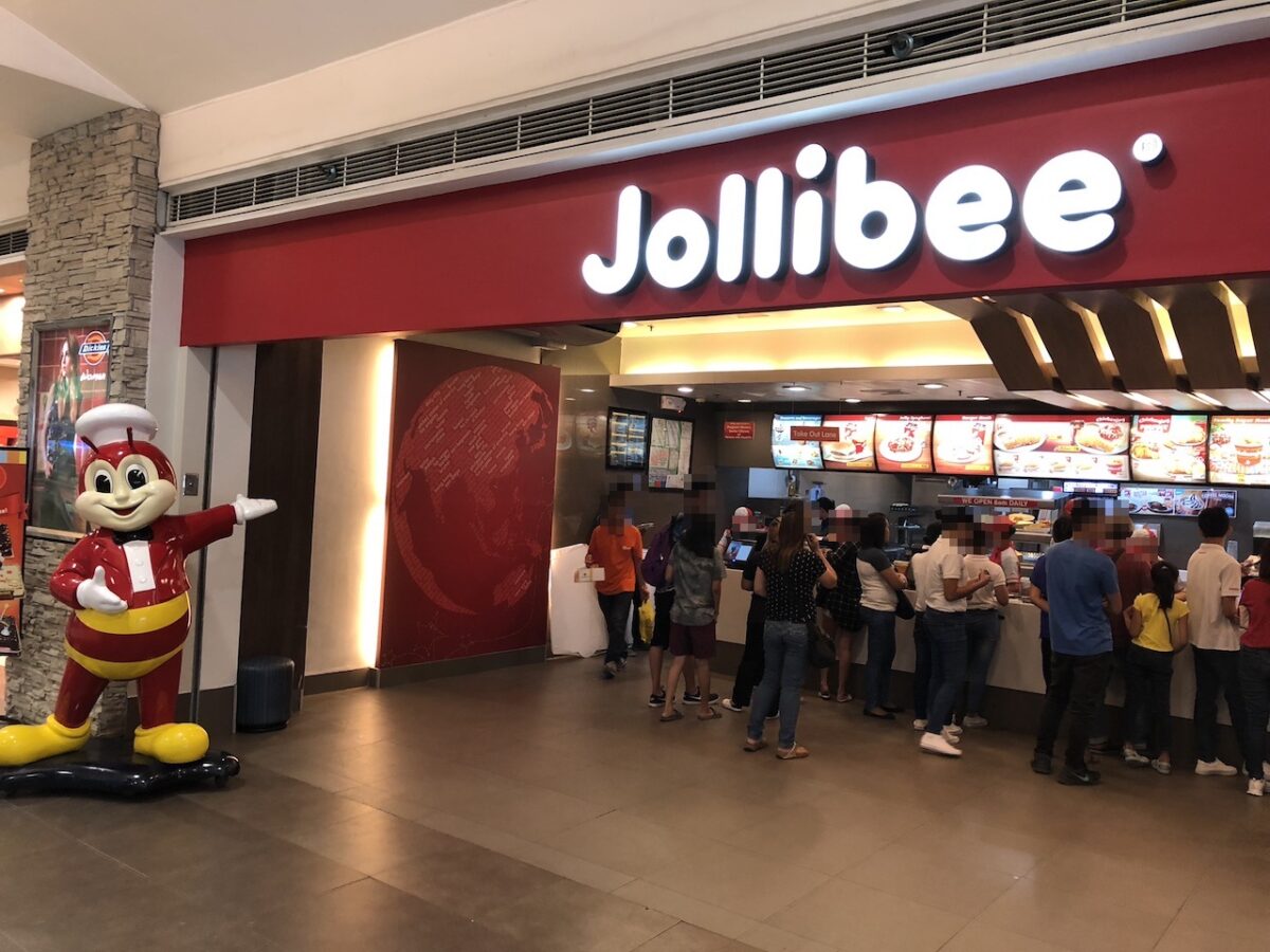 セブ島でフィリピン発祥のファーストフード店Jollibeeに行ってみた