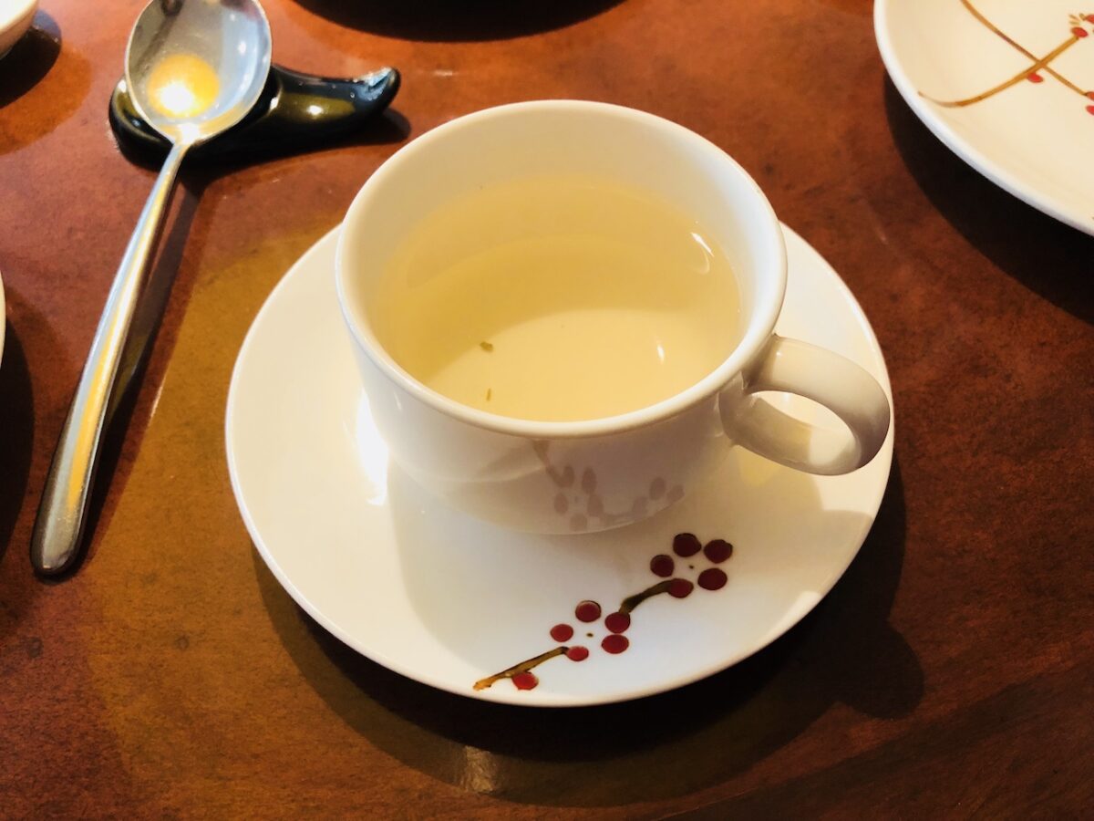 シャングリ・ラ マクタン リゾート & スパの『春茶』で飲茶をいただく